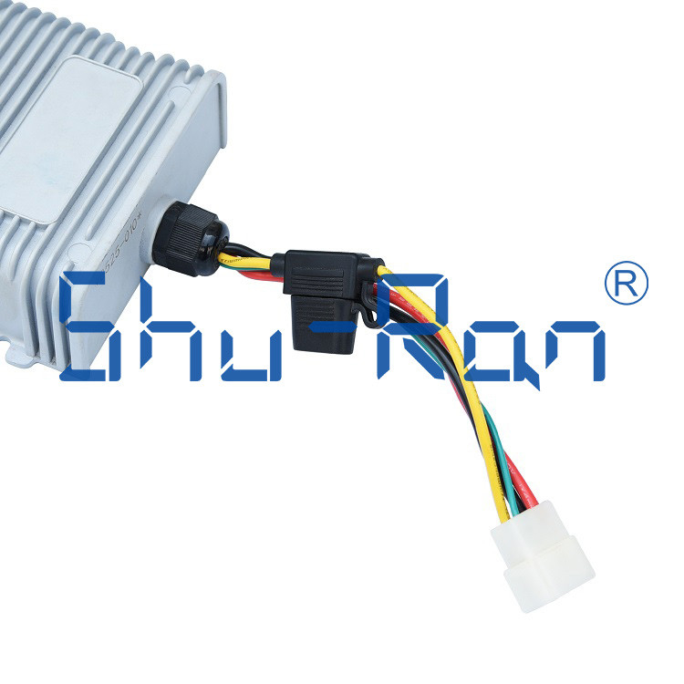 Convertisseur 48v de réducteur de tension de chariot de golf de 30 ampères à 12v avec la double source d'énergie